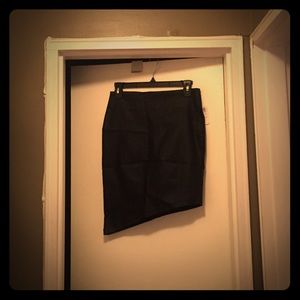 Super stylish faux leather black skirt!