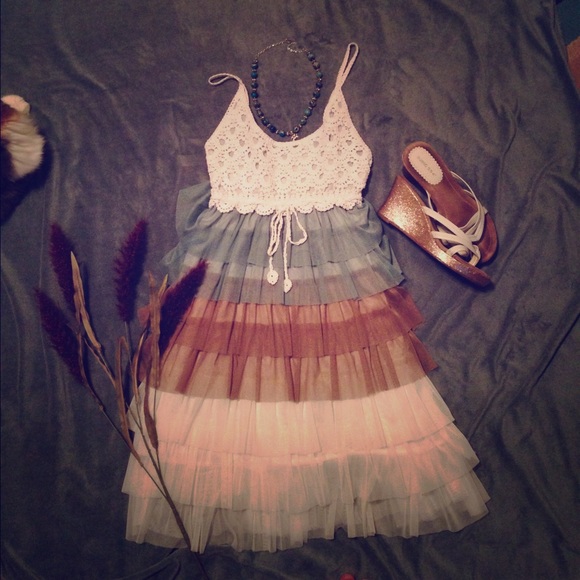 J Gee Dresses & Skirts - Want flirty?