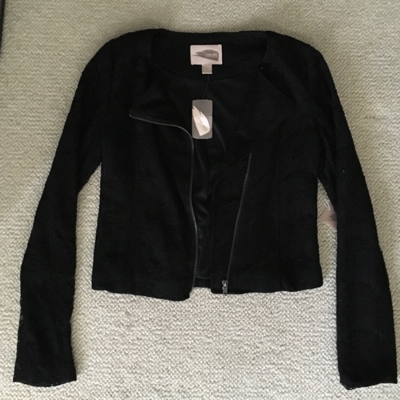 Collarless Lace Jacket - Picture 4 of 4