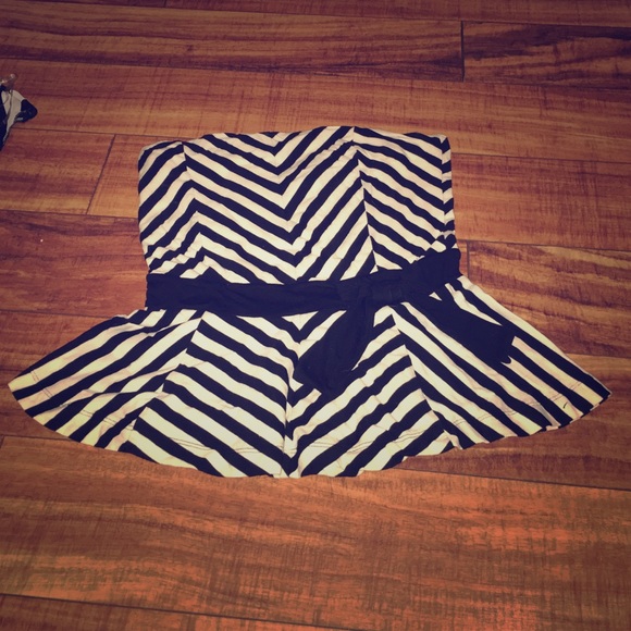 Strapless top