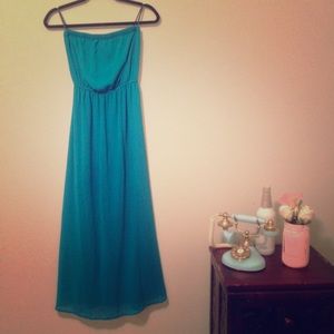 Green strapless dress