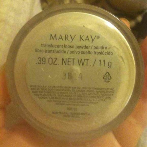 Mary kay makeup bundle!!! Make offer - Picture 3 of 4