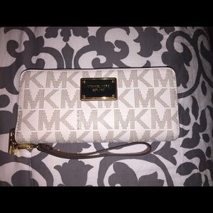 michael kors large clutch