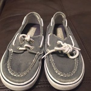 Toddler used sperrys