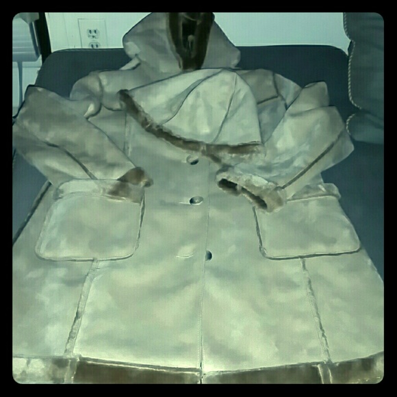 Coat - Picture 1 of 1
