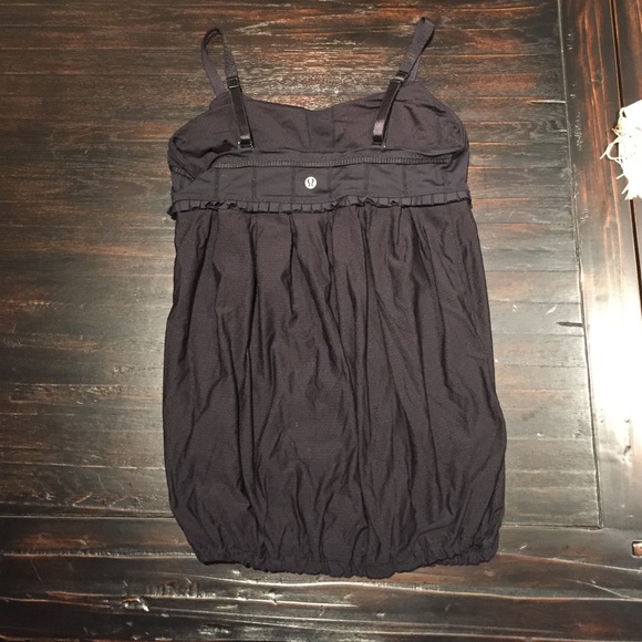 lululemon athletica Tops - RARE😍🎊 Lululemon tank top FLASH SALE🎄🎄