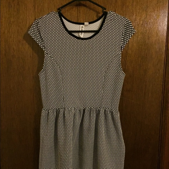 Black and white print dress