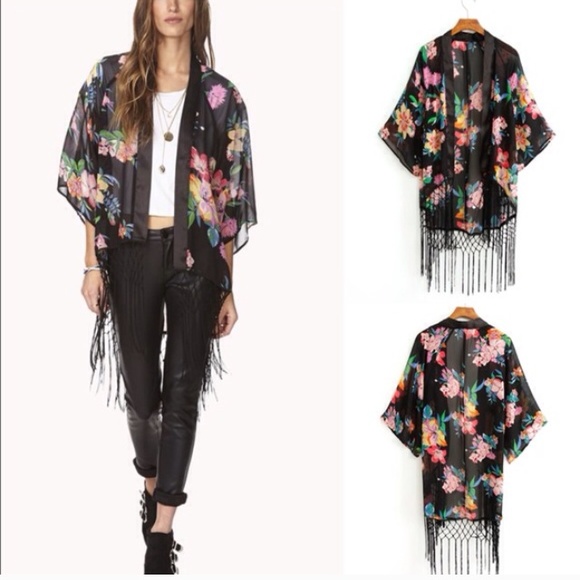 Forever 21 Tops - Floral, fringed kimono