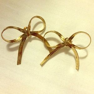 NWOT Gold Bow Earrings