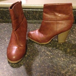 Boots, love this color