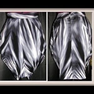 BEBE 100% SILK TULIP SKIRT