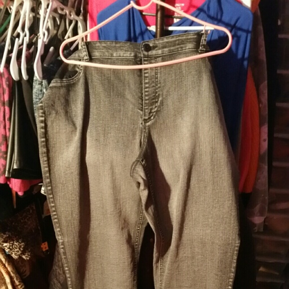 Jeans - Picture 1 of 2