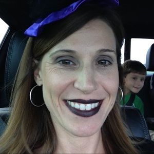 Meet your Posher, Kelly