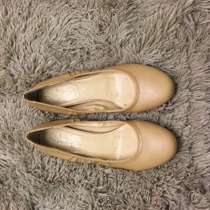 Jessica Simpson nude flats