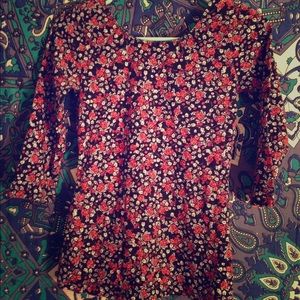 Floral 3/4 Sleeve shirt with open back