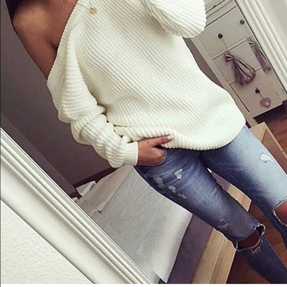 Sweaters - V back sweater..