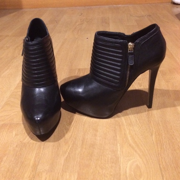 Black Aldo Bottoni