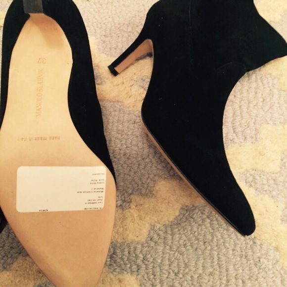 Manolo blahnik black suede ankle boots - Picture 2 of 4