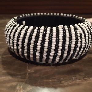 Black and White beaded bracelet