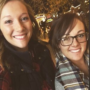 Meet your Posher, Liz