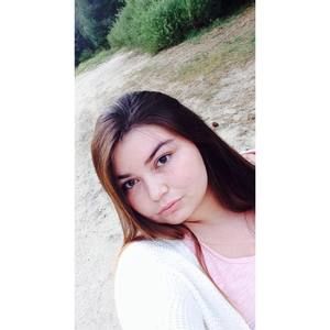 Meet your Posher, Alexandra