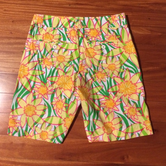 Lilly Pulitzer Wyatt Sunflower Resort Fit Shorts - Picture 2 of 5