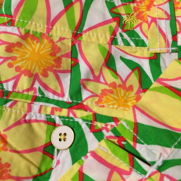 Lilly Pulitzer Wyatt Sunflower Resort Fit Shorts - Picture 3 of 5