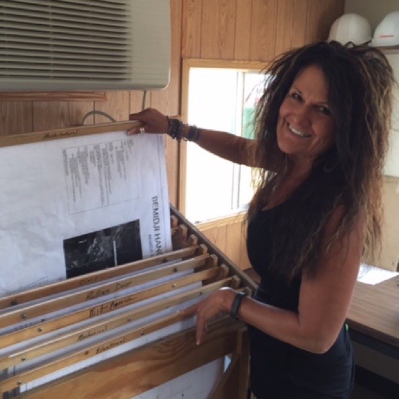 Meet your Posher, Janet - Picture 1 of 1