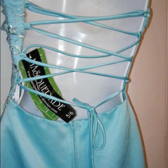 Most beautiful gown ever! - Picture 4 of 4