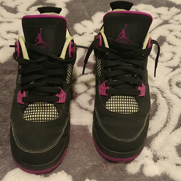 Girls Air Jordan 4s