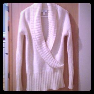 ❌❌SALE❌❌Beautiful Loft cream sweater size medium