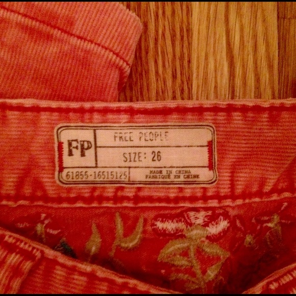 NWT β¨ FREE PEOPLE Pink Cords w/ Flowers - Picture 4 of 4