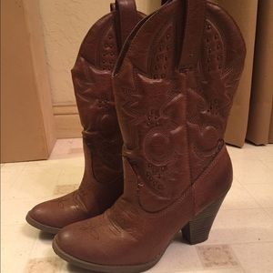 Cute cowgirl western boots!