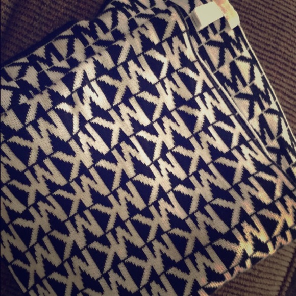 Michael Kors Logo Print Scarf
