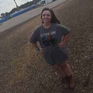 Meet your Posher, Alisa