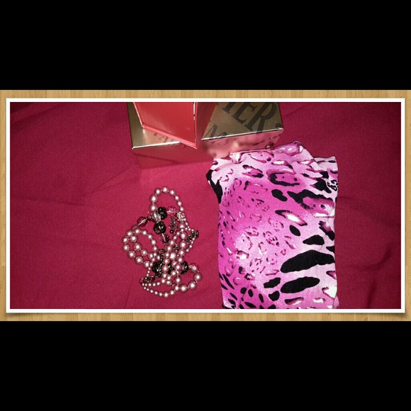 Refined lightweight wool - Picture 3 of 3