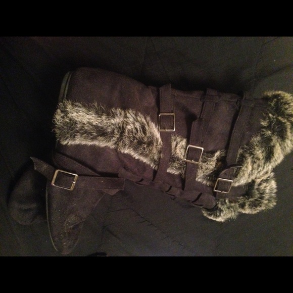 Fur boots