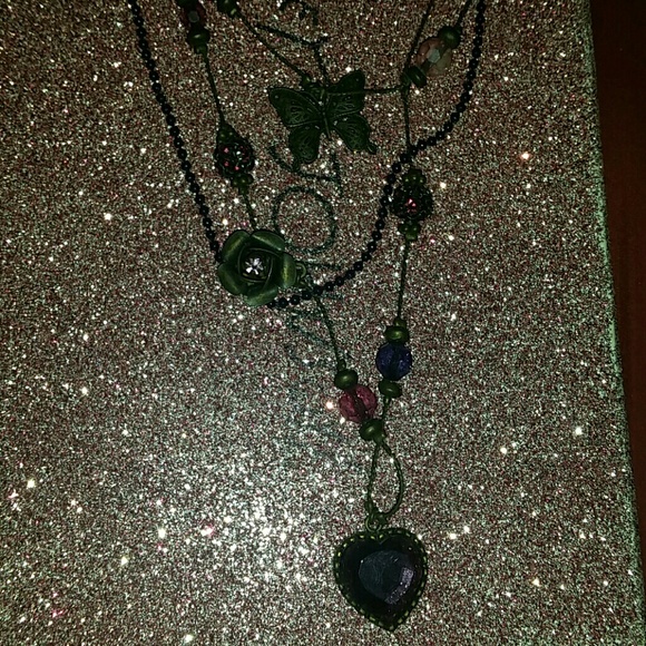 Betsey Johnson necklace