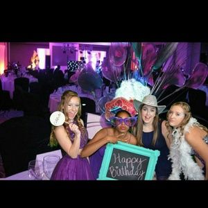 Meet your Posher, Adriann