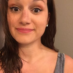 Meet your Posher, Lacey