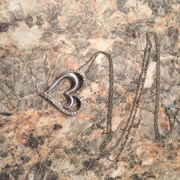 Diamond heart necklace - Picture 2 of 3