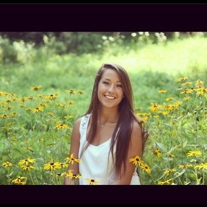 Meet your Posher, Liz