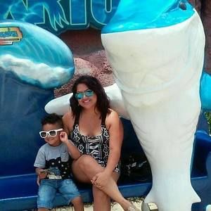 Meet your Posher, Yvette