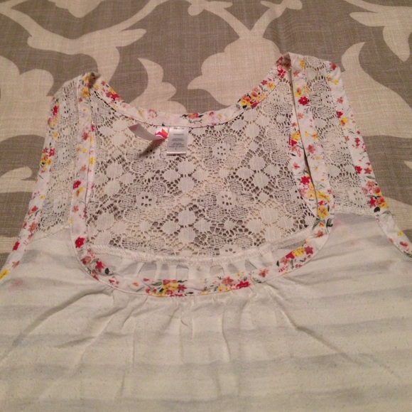 Cream Tank Top - Picture 2 of 3
