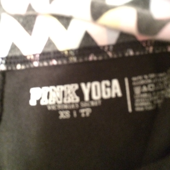 ❤️TRADED❤️ pink cropped yogas - Picture 2 of 3