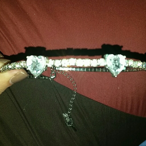 Betsey Johnson choker necklace