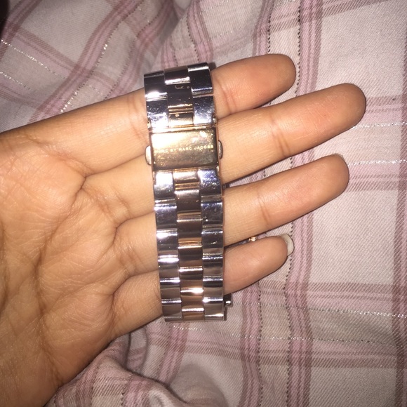 Marc Jacobs watch. Almost new. Comes with box