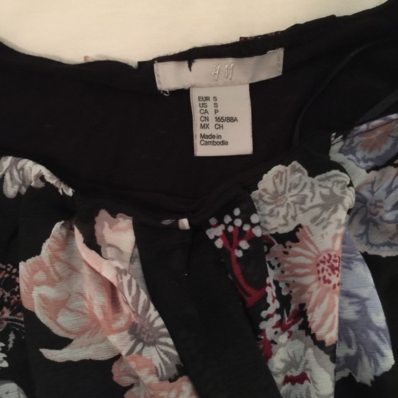 H&M blouse - Picture 3 of 3