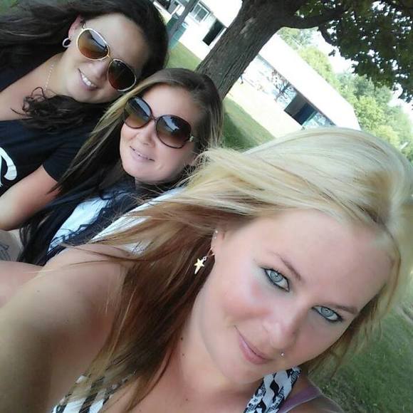 Meet your Posher, Vanessa - Picture 1 of 1