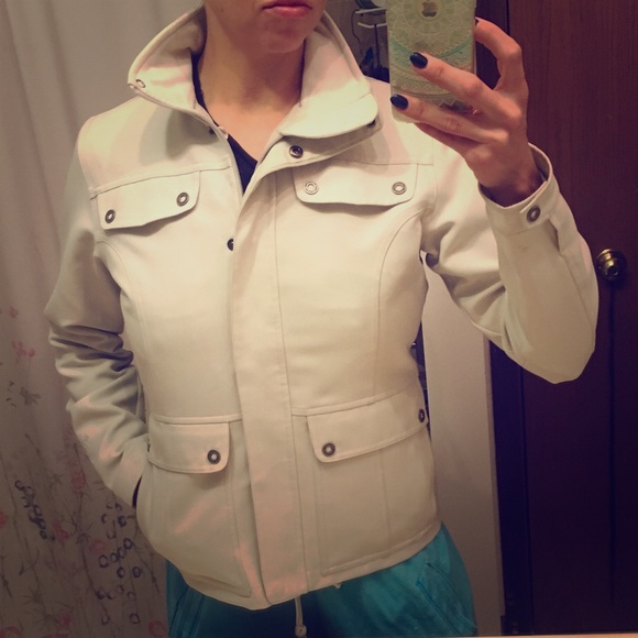 North face jacket in cream